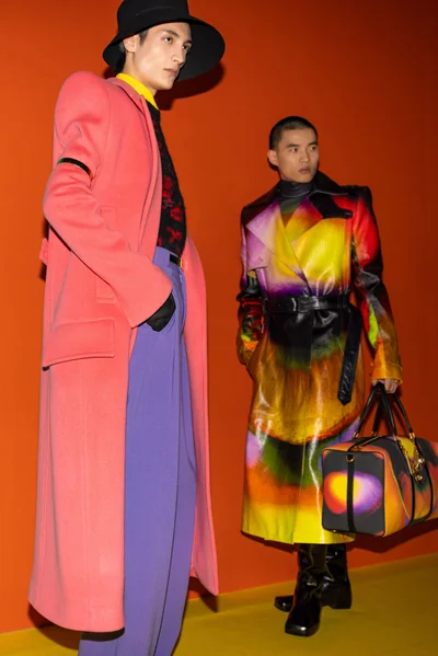 Look 16